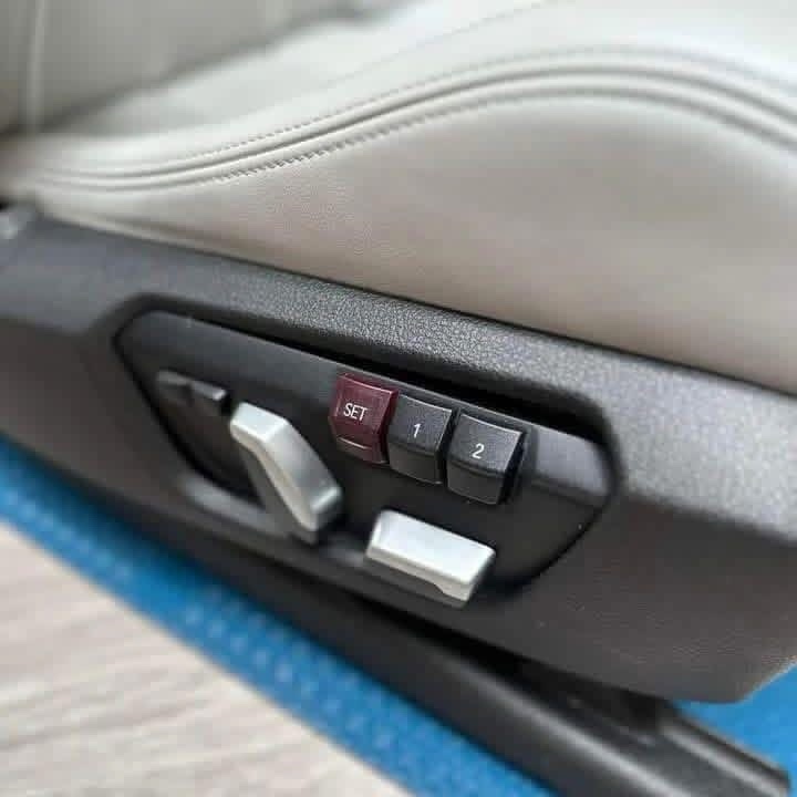 Silverstone interior from 2017 F80 M3 Comp. - Image 7